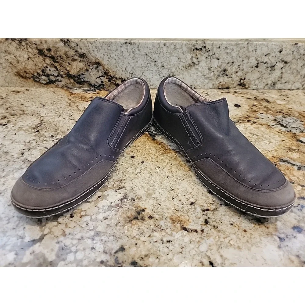 UGG Australia Men's Size 10.5 Leather Slip-On Loafers Dark Brown 1001148 Comfort